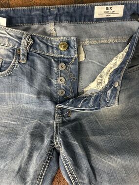 Buffalo David Bitton SIX Slim 32/30
Light Wash Button-Fly Jeans